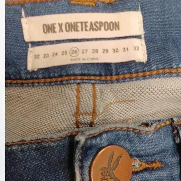 One Teaspoon  Raw Hem Distressed Ankle Medium Wash Jeans Size 26 - Picture 10 of 11